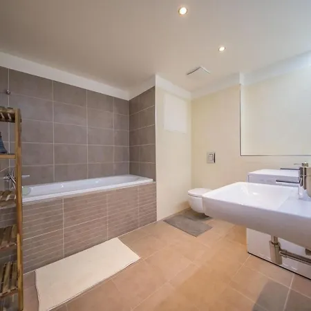 Karolina Appartement *